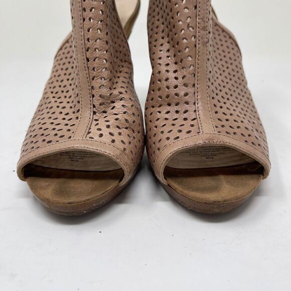 Nine West 7 Eada Peep Toe Heels Buckle Tan Size 8.5 - Picture 3 of 9